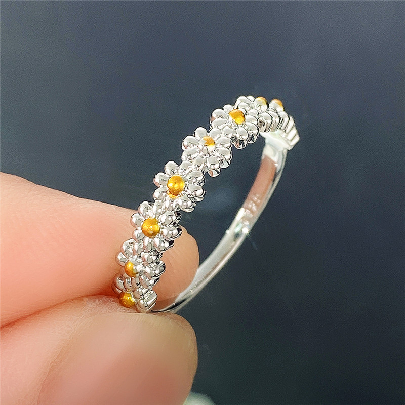 Huitan Esthetische Little Daisy Ringen Voor Vrouwen Eenvoudige Stijlvolle Bridal Wedding Party Vinger Ring Delicate Liefde Mode-sieraden: 8