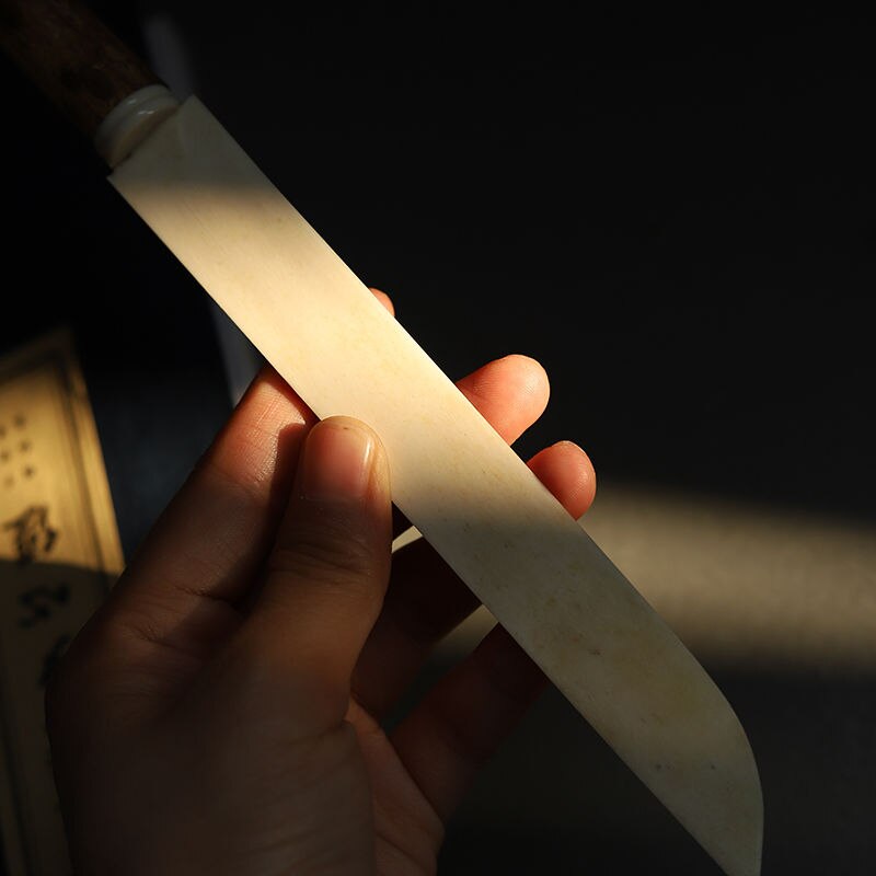 Chinese style retro Xuan paperpaper cutter simple tassel mahogany sandalwood beef bone cutter Art Paper Cutting Tool mail opener