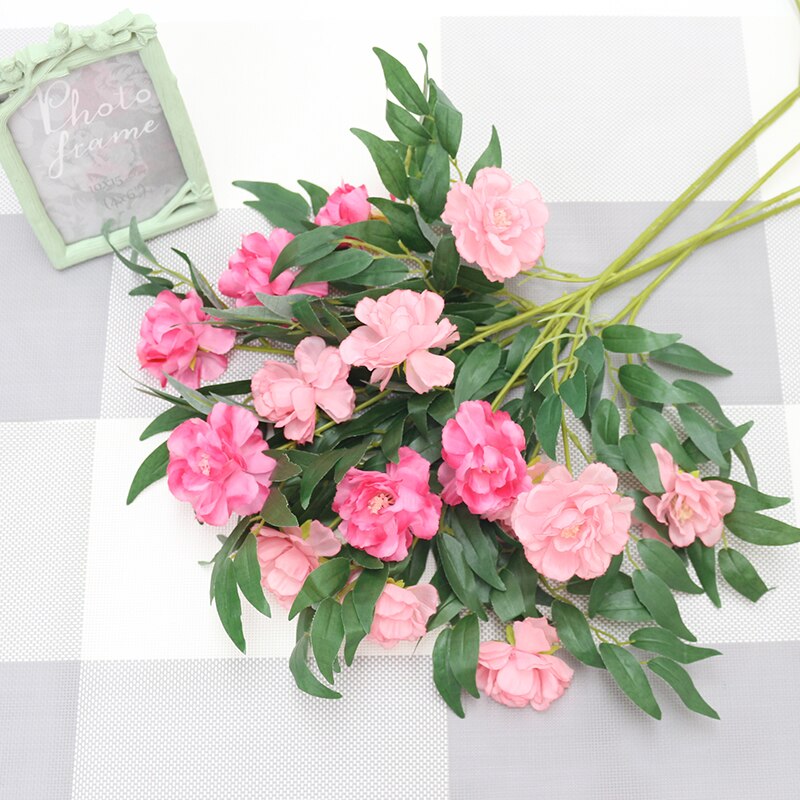 66cm lange europæiske kunstige blomster 3 hovedbælte blad silke rose bryllup blomst alien rose dekorativ blomster fest indretning 1 stk.