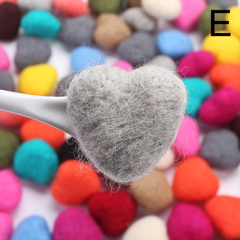 3cm Handgemachte Nadel Wolle Filz Herz Weihnachten Hängende Dekoration Home Party DIY Schmuck Haar Zubehör Anhänger: E