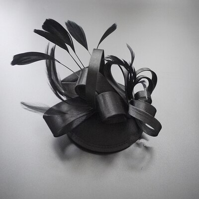BRITNRY Wedding Hat 9 Colors Satin Feather Hairpin Bridal Hat Wedding Party Evening Vintage Fascinator Hats: Black
