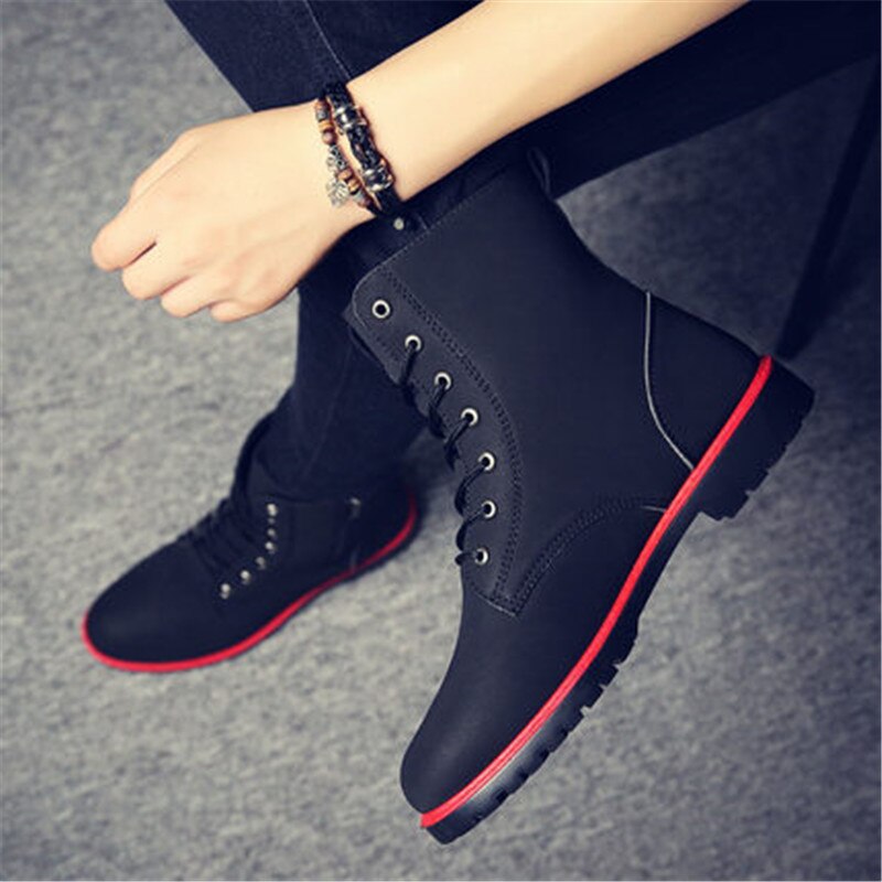 2020 inverno Caldo Scarpe Da Uomo Stivali Britannico Red High Top Mens Esercito Stivali Coreano della Chiusura Lampo degli uomini di Neve Stivali Da Cowboy stivali per Gli Uomini Nero
