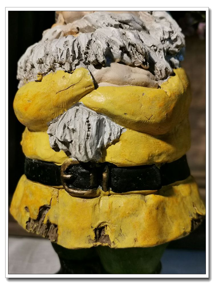 Harpiks hage dekorasjon utendørs alv statuer liten dverg nisse miniatyr figurer balkong layout gårdsplass ornamenter