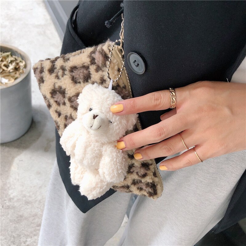 Frauen Korallen Vlies Brust Tasche Mädchen Jahrgang Leopard ist hingefallen Bote Taschen lässig Kupplung Bär Anhänger Handtaschen Schulter Tasche: Beige Bär Anhänger / ohne Anhänger