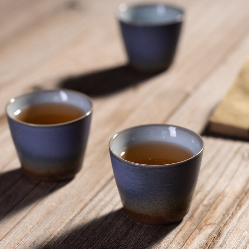 Taza pequeña de cerámica horneada en horno simple, cerámica gruesa, número pequeño, taza de té, 6 piezas, estilo retro genial, taza de té de cerámica con sombrero de bambú.