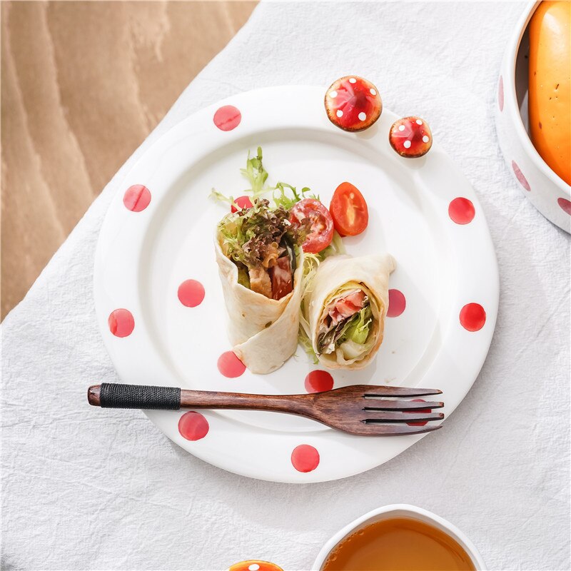 Cute Cartoon Mushroom Coffee Mug Plate Saucer Set Ceramic Breakfast Bowl Cup Hand-painted Dessert Plates Christmas: round plate