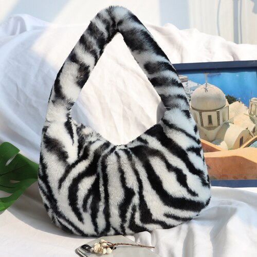 Ins Mode Versitile Leuke Pluche Schouder Onderarm Pakket Meisje Wind Franse Vintage Maomao Pakket Furry Fluffy: Zebra pattern