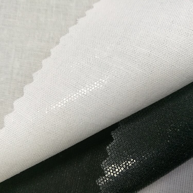 Polyesterstrik strikjern på grænseflade klæbende skjortekraveforing sort hvid diy håndværk quiltning patchwork: Med lim hvid