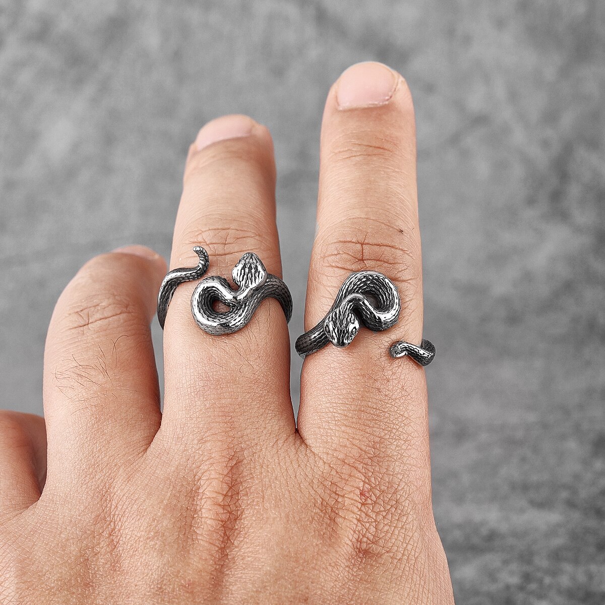 Anneaux serpent à sonnette en acier inoxydable pour hommes, bagues Punk Vintage serpent Cool pour hommes petit ami motard bijoux