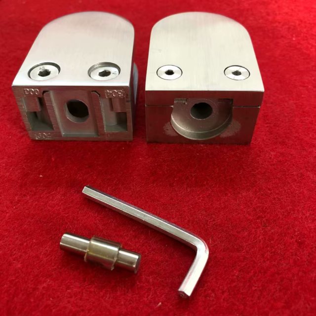 Glasbeslag rustfrit stål rækværk glasklemmer montering altan glas rækværk beslag