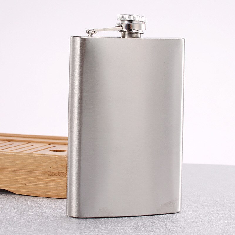Stainless steel small hip flask with plastic cover 1-18 ounces portable wine bottle ZD: 252ml