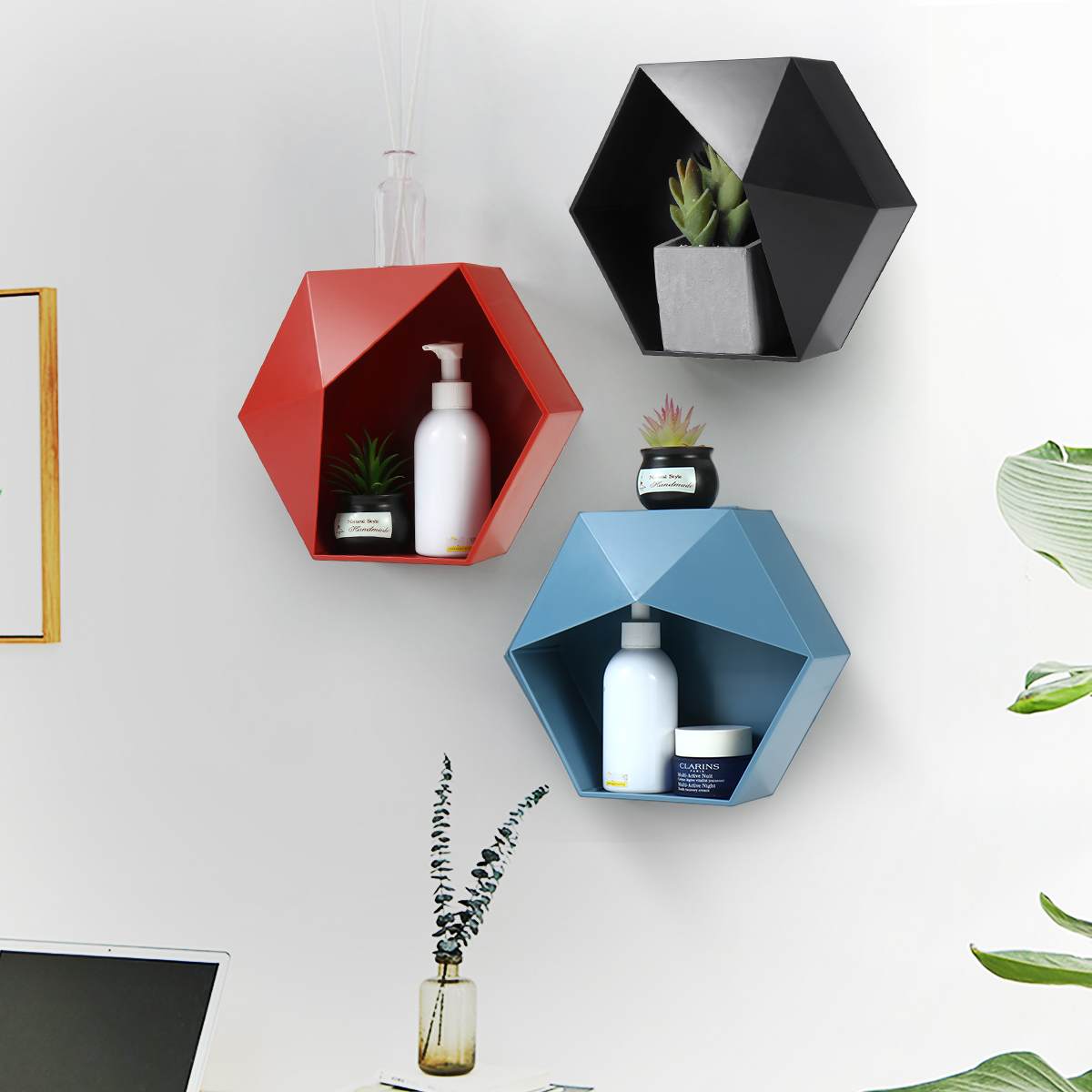 Aan de muur bevestigde geometrische wandplank thuis badkamer doe-het-zelf decoratie rek ornamenten organizer planten bloemen opbergrek
