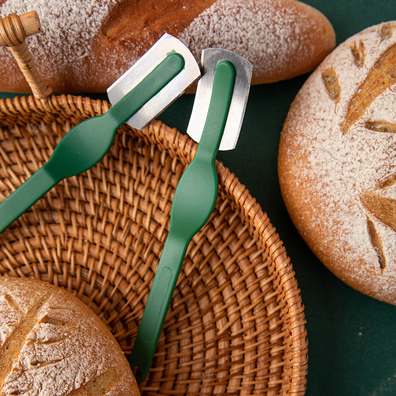 Plastic Bread Lame Tools Bakery Scraper Bread Knife Blades Arc Curved Knife