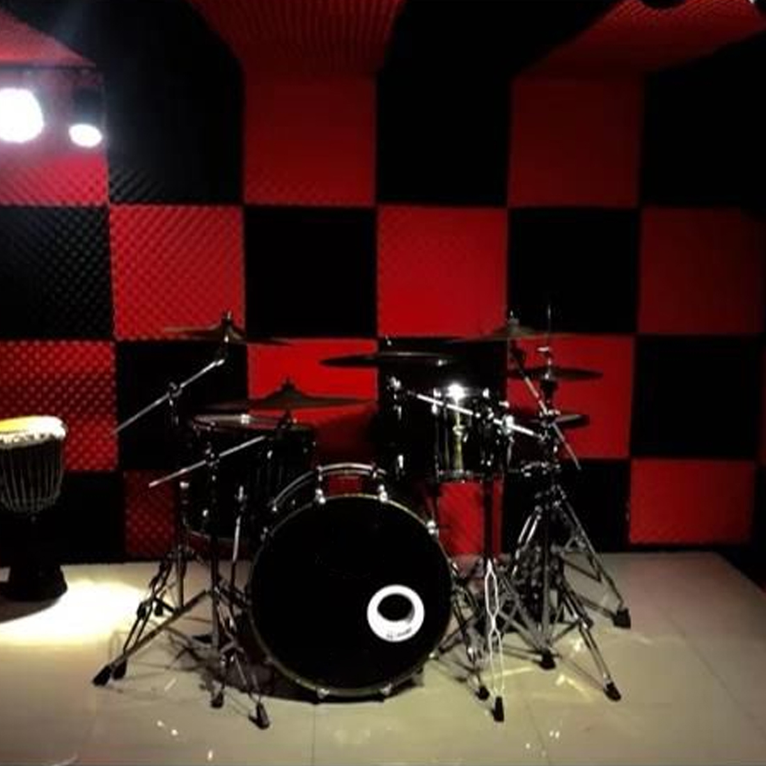 25x25CM Soundproofing Acoustic Studio Absorbing Wedge Foam Tiles Wall Panels Suitable For Sound Studio Acoustic Foam Panel