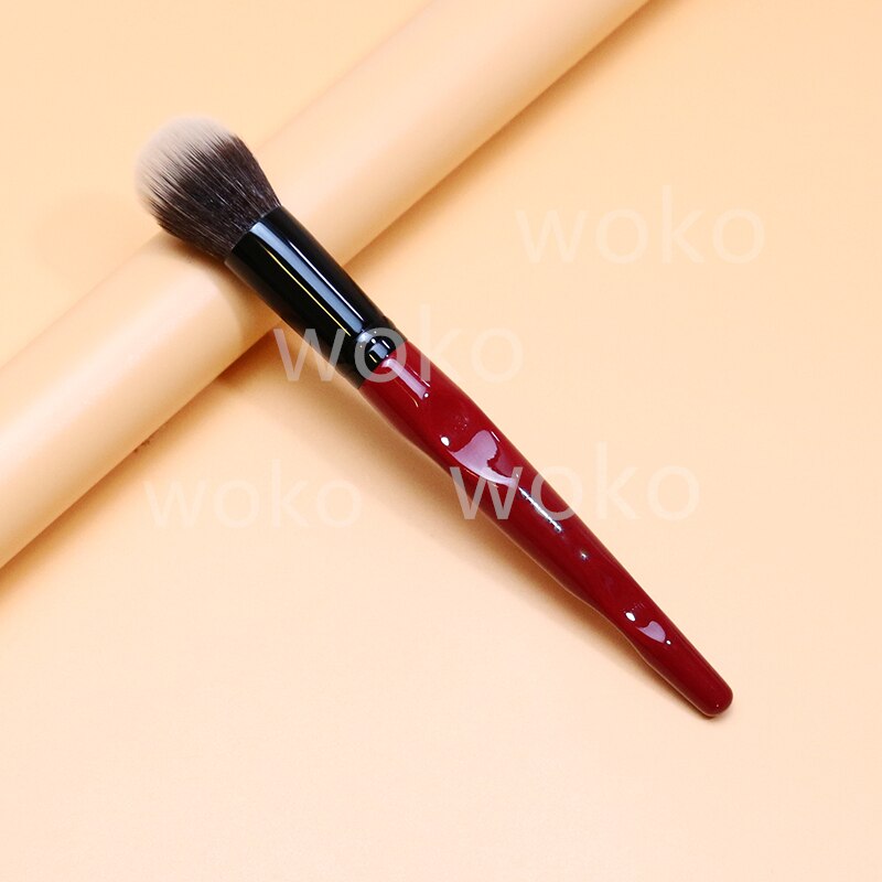 Stippling Foundation Red Body Curve Long Handle Soft Synthetic Large Round Stippling Foundation Brush Foundation Makeup Tools