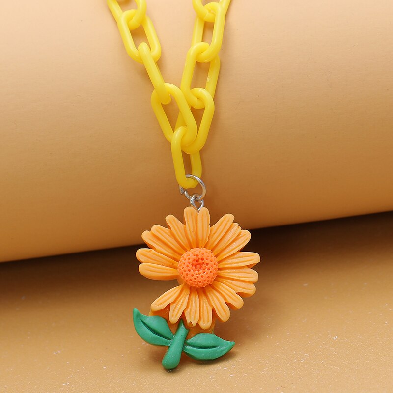 Chic Colorful Daisy Flower Pendant Necklace For Women Cute Resin Square Chain Choker Necklace Jewelry For Girl Spring: XL1978