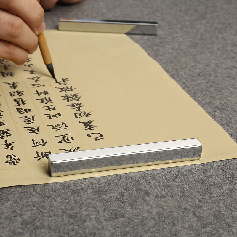 Portable Paperweights Multifunction Metal Paperweight 2pcs Small Chinese Calligraphy Paperweights Brass Paper Pressing Prop