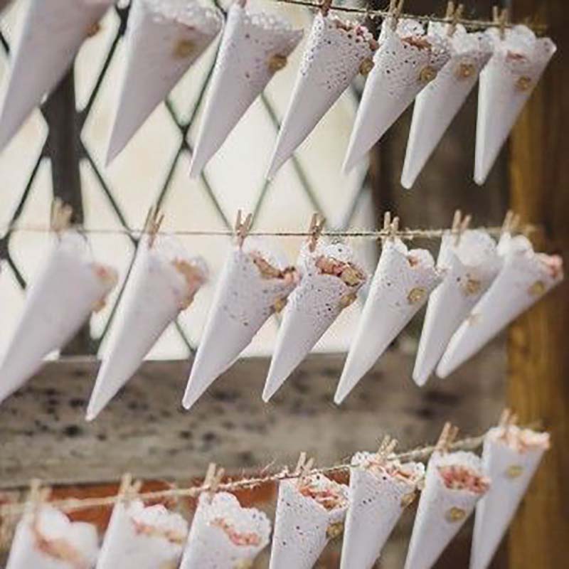 200pcs Wedding White Round Lace Laying Candy Placed Wedding Party Decoration Flower Confetti Cones Paper Cone Party Wrapper