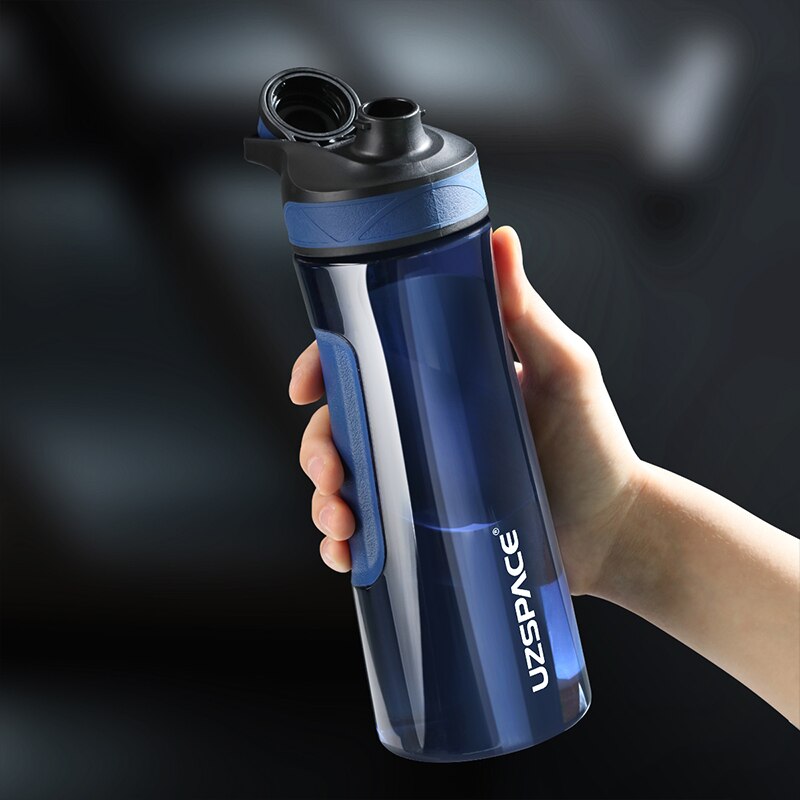 Sport vandflasker bærbar lækagesikker direkte drikkedel miljøvenlig plast udendørs rejse shaker flaske 700m: Blå