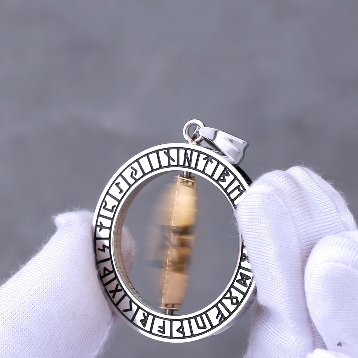 Rotierenden Wikinger Helm von Ehrfurcht Odin Rune Halskette männer Edelstahl Charme Radfahrer Anhänger Halskette Schmuck