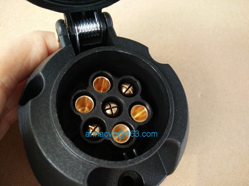 7 Pin trailer connector plastic round trailer socket pug /boat/ caravan/ motorhome/ car/ auto/ truck/ RV trailer parts