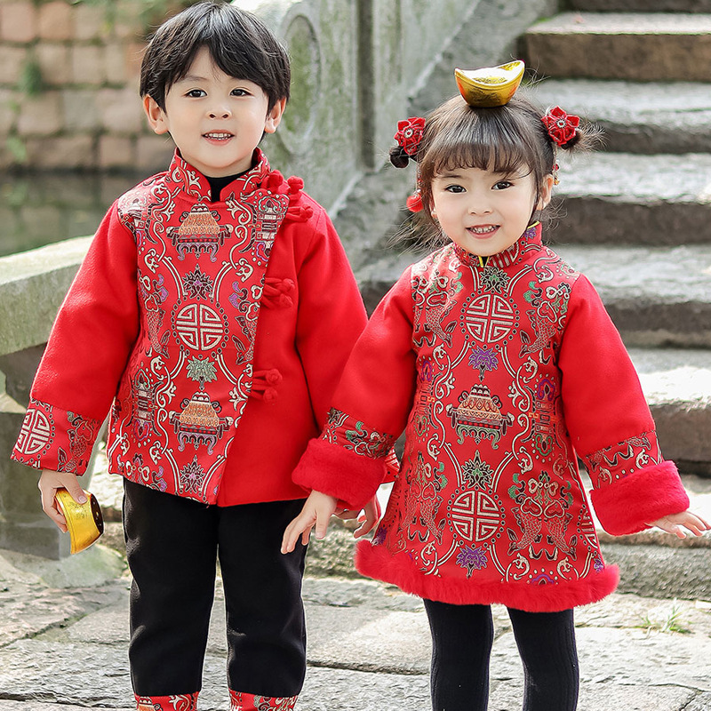 Jungen Traditionellen Chinesischen Stil Hanfu Tang Anzug Kinder Mädchen Qipao Cheongsam Kleid Neue Jahr Stickerei Tops Mäntel Orientalischen Kleidung