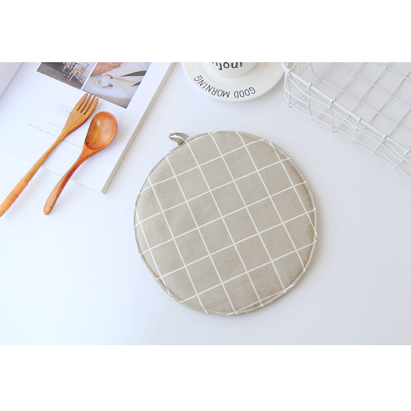 1 Piece Cute Non-slip Yellow Gray Cotton Nordic Kitchen Cooking Microwave Gloves Baking BBQ Potholders Oven Mitts: Yellow