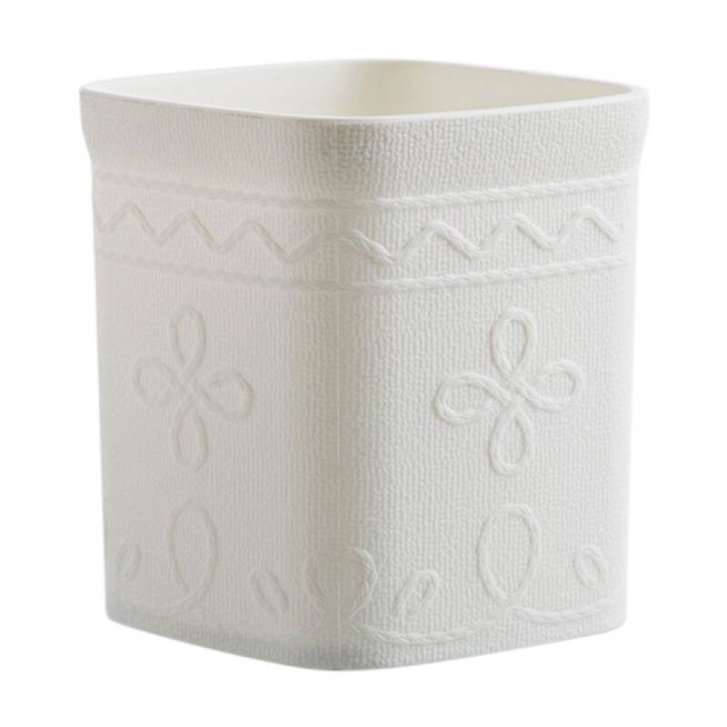 White Carved Square Pen Holder Korean Style Multi-function Desktop Storage Box Plastic Pencil Holder Stand Office Stationery 1PC