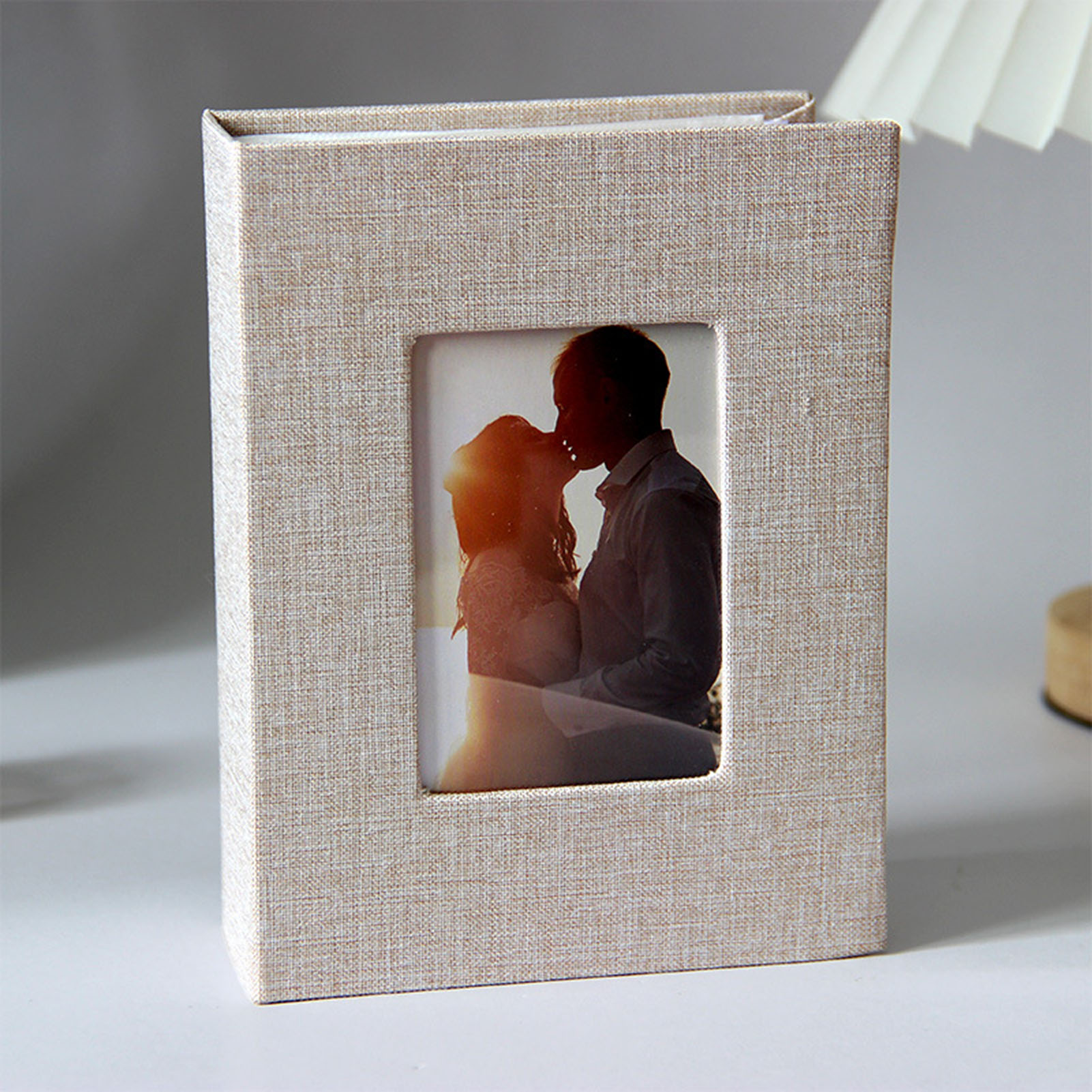 Fotoalbum med linnedomslag, 50 sider, 100 lommer , 4 x 6- tommer fotoalbum, der kan indsættes, bærbart, letvægts billedsamlingsbog: Sort