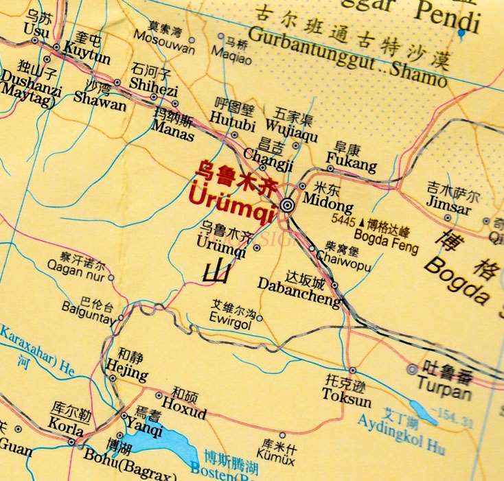 Chinese map Chinese and English contrast Large scale Clear and easy to read Large size foldable map Home office travel