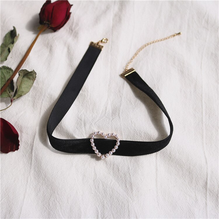 Vintage Pearl Velvet Chokers naszyjniki dla kobiet dziewczyn śliczne Retro geometryczne serce kołnierz naszyjnik biżuteria sztuczna hurtownia prezent: N0462 Black Heart