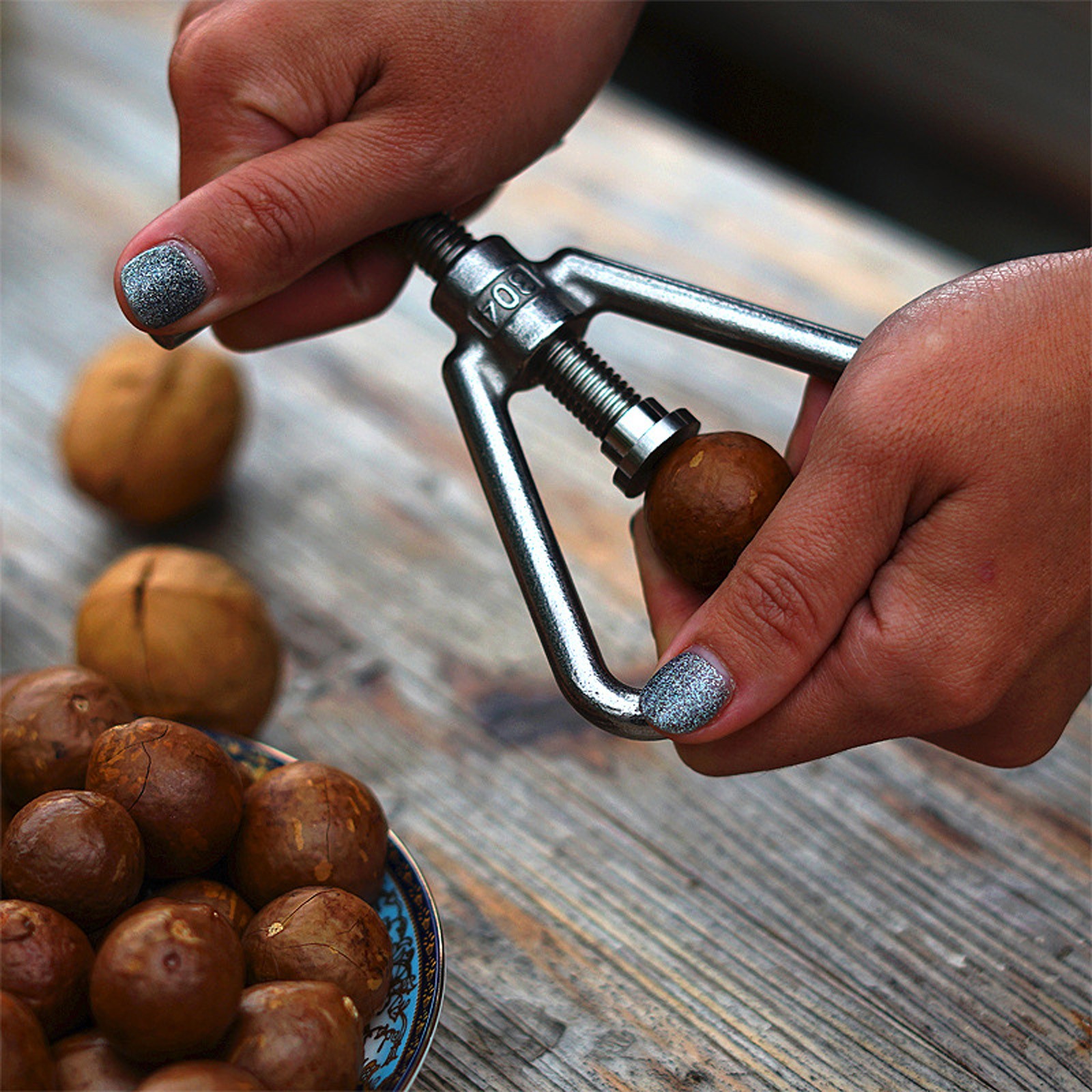 Manual Macadamia Nut Opener Nut Cracker Machine Walnut Nutcracker Nut Sheller Tool Macadamia Nut Opening Kitchen Accessories