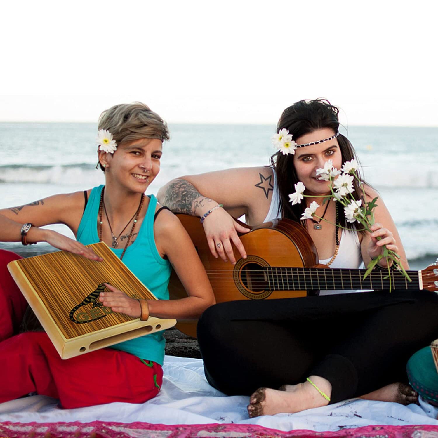 Wooden Flat Hand Drum Box Drum Cajon Drum Travel Compact Percussion Instrument with Adjustable Wrench Carrying Bag