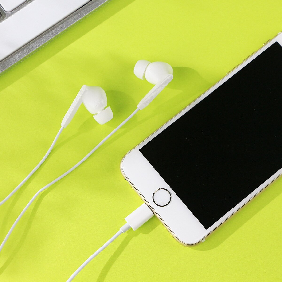 Earphone with microphone Wired Stereo hear phones for Apple iPhone 7 Wired Headset