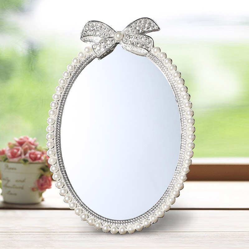 Placage d'argent brillant avec perles blanches et strass clairs | de ruban de bijoutier, miroir de table ovale avec cadre en métal ovale de 5x7 pouces