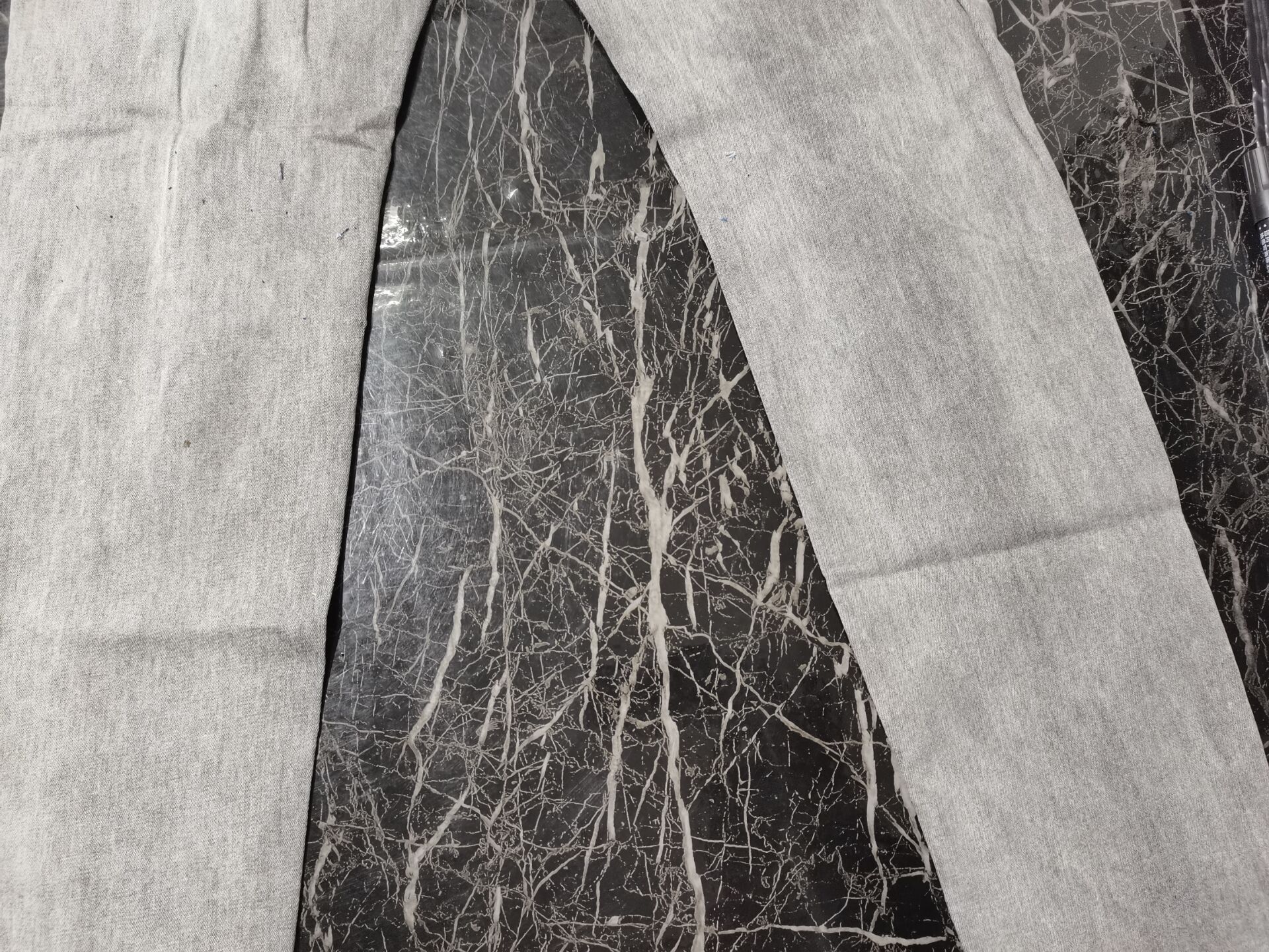 Zgrywanie obcisłe dżinsy rurki męskie kabaretki jeansy ze streczem w pasie europejskie S-4XL Plus rozmiar Casual hip-hopowe jeansy męskie 2020