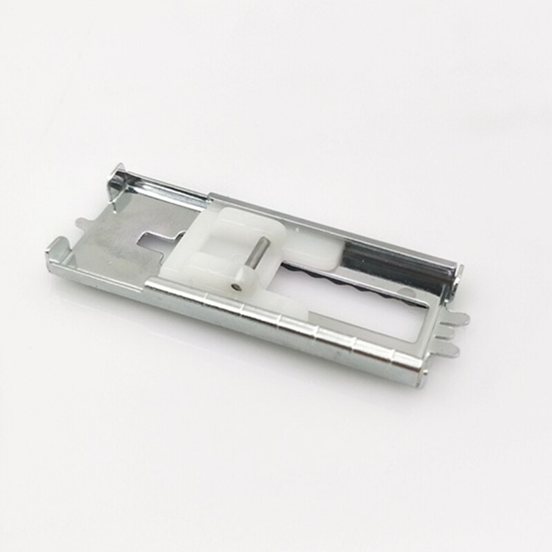 Knop Gat Voet Snap op Metalen, compatibel voor BROTHER, JANOME, TOYOTA, Singer Binnenlandse Naaimachine 5BB5233