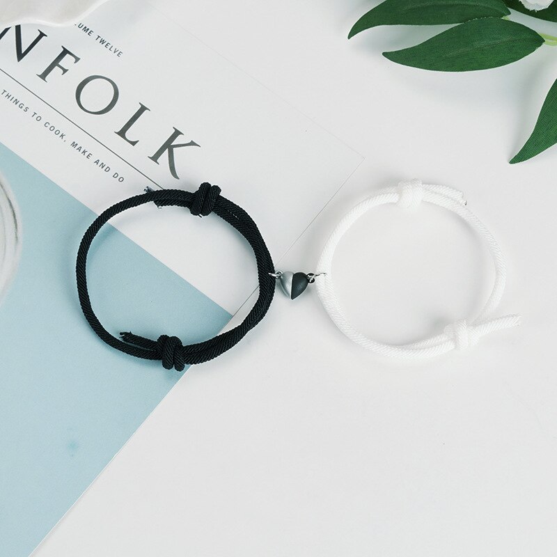 1 para dwie połówki serce bransoletka magnetyczna stalowy wisiorek bransoletki dla par dla kochanka bransoletki przyjaźni plecionka magnes biżuteria: czarny biały