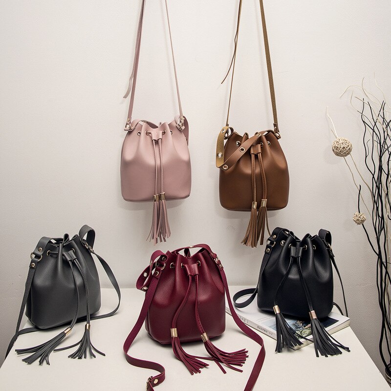 Kleine pu leren bucket bags voor vrouwen, stevige crossbody tassen met kwastjes, reistassen en handtassen voor dames, schoudertassen voor dames