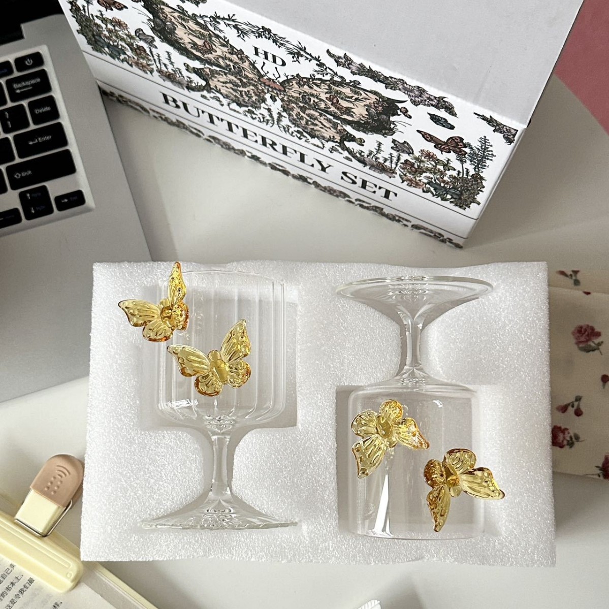 BespritGift Borosilicate Wine Glass Set Butterfly 2pc Goblet Cups for Cocktail & Champagne Glassware Box: DEEP BLUE