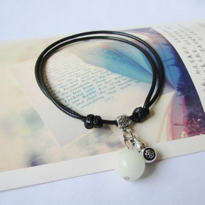 Divertida pulsera luminosa colgante de pulsera brillante de amantes en la oscuridad de la luz de la noche pulsera de la cadena de cuentas para las mujeres joyería de los hombres