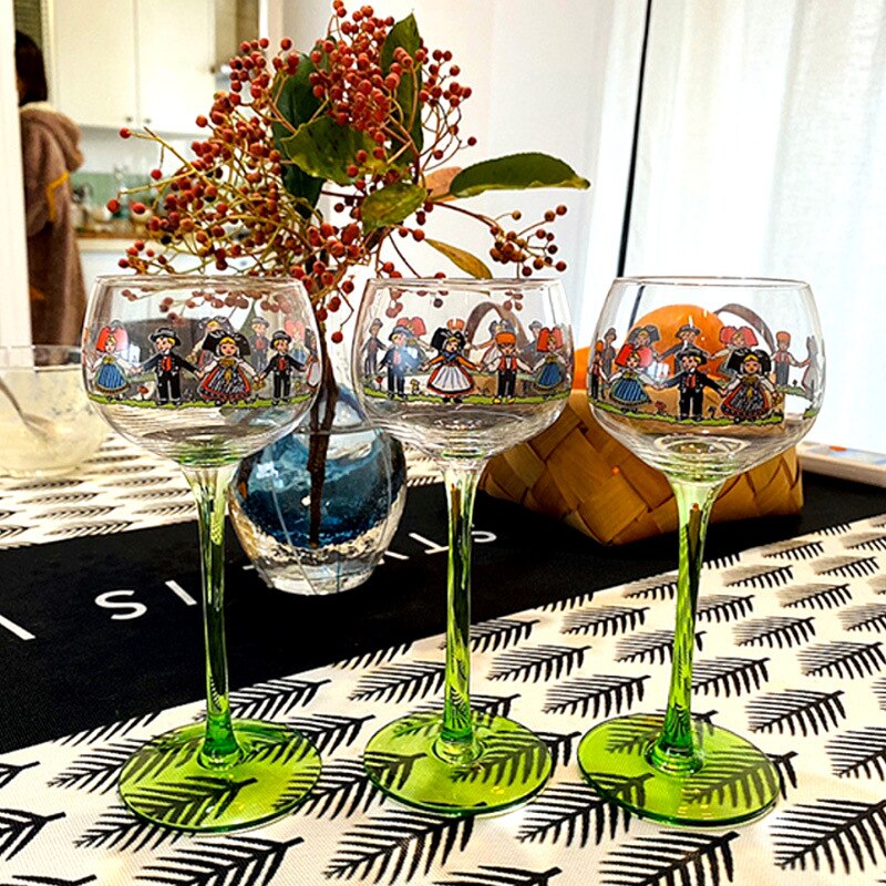 Free Shpping HANSI Alsace Style Small Man Red Wine Glass Vintage Goblet Stemware Restaurant Bar Cute Cocktail Sweet Glass 150ML