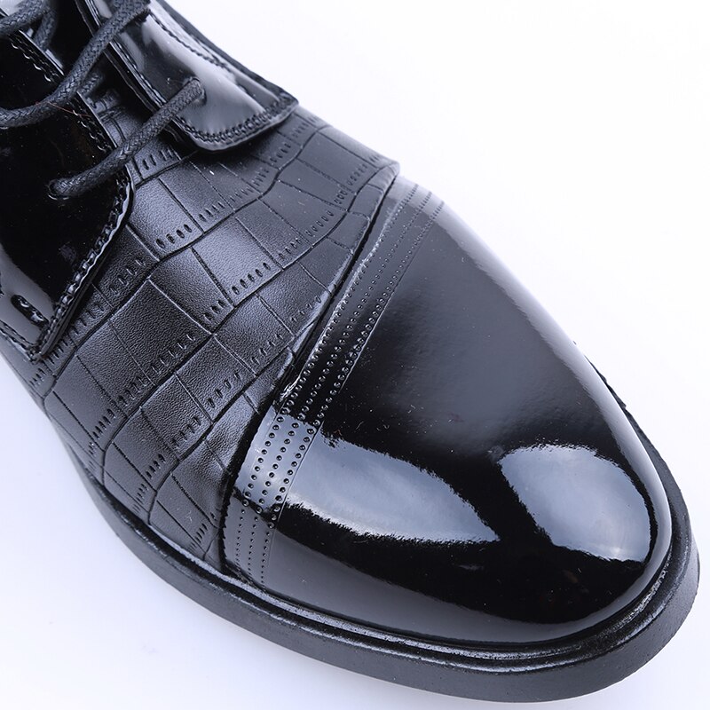Punt Teen Mannen Kleding Schoenen Luxe Mannen Business Bruiloft Formele Schoenen Derby Platte Schoenen Zapatos Klassieke Gentleman Schoenen