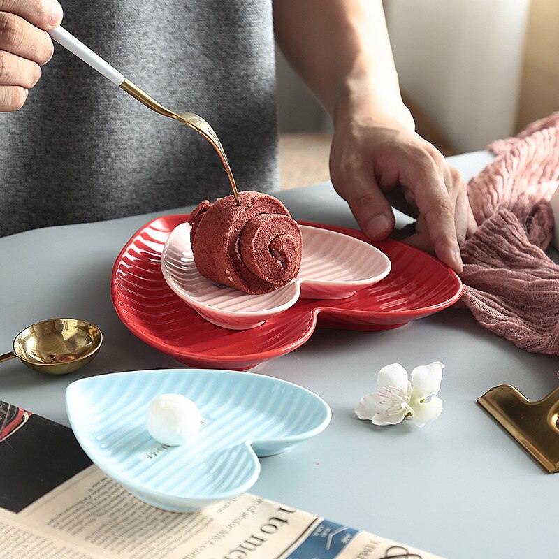 Plato de porcelana con forma de corazón, plato de cerámica para joyería, plato para pastel, postre, aperitivo, bandeja decorativa, decoración de mesa, juego de vajilla