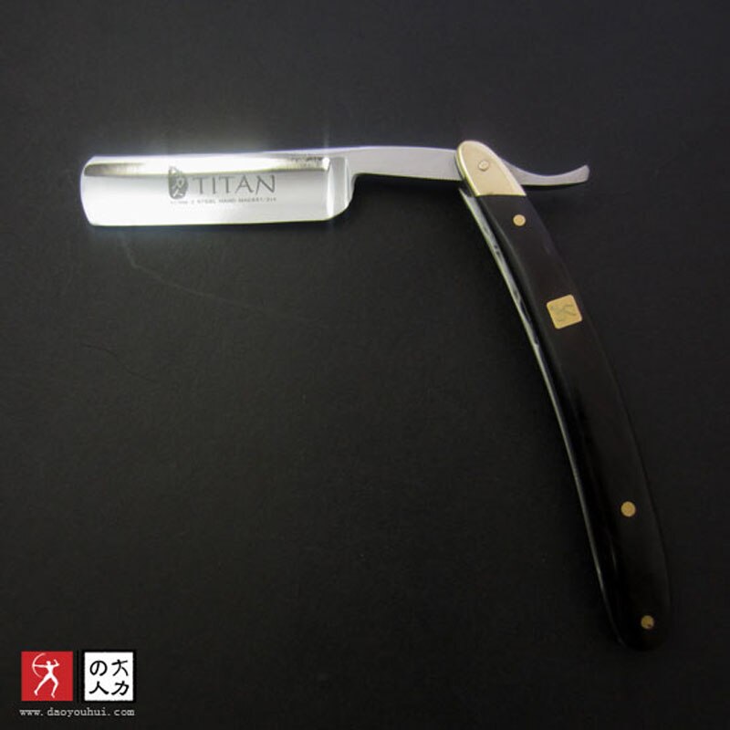 Ouderwetse Striaght Scheermes Met Koperen Hoofd Houten Handvat