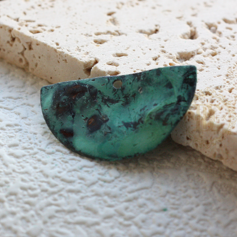 Een Stuk Handgemaakte Groene Patina Charme-Varieert Vormen En Grootte (Pta-C): Roze