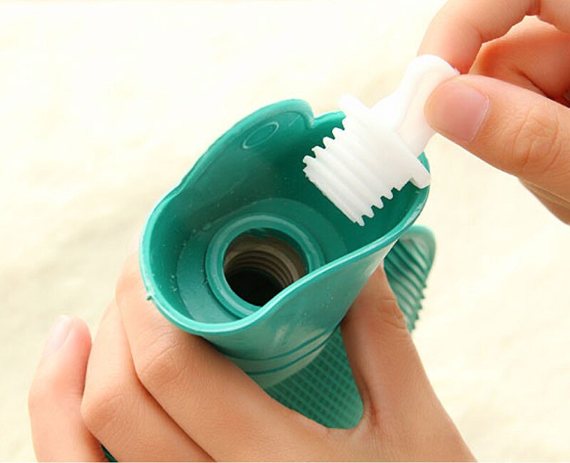 Waterfles dikke rubberen zak met hoge dichtheid handwarmende waterflessen winterwaterzakken fles willekeurige kleur