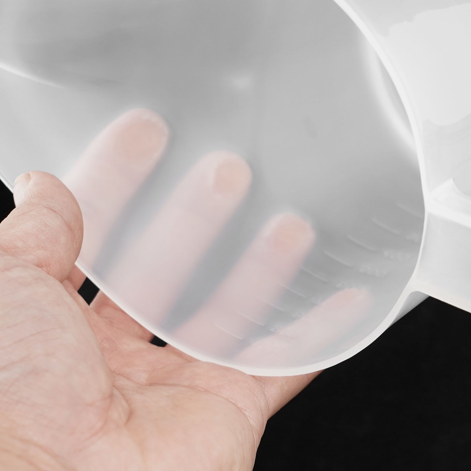 2Pcs 1000ml Funnel Pitcher Reusable Plastic Measuring Jugs Kitchen Pour Measuring Cups with Funnel Spout Handle Baking Accessory