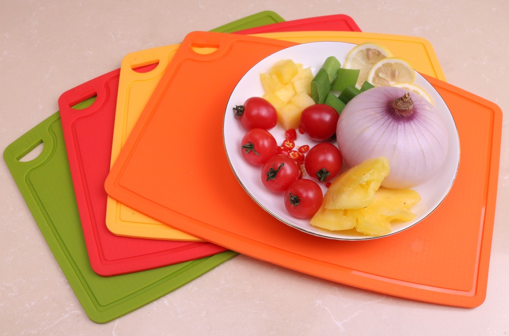 Liflicon Silicone Chopping Board 9.1x 7.1"Non-slip Cutting Board Flexible Tableware Mats for Fruit Vegetable Kitchen Table Tools