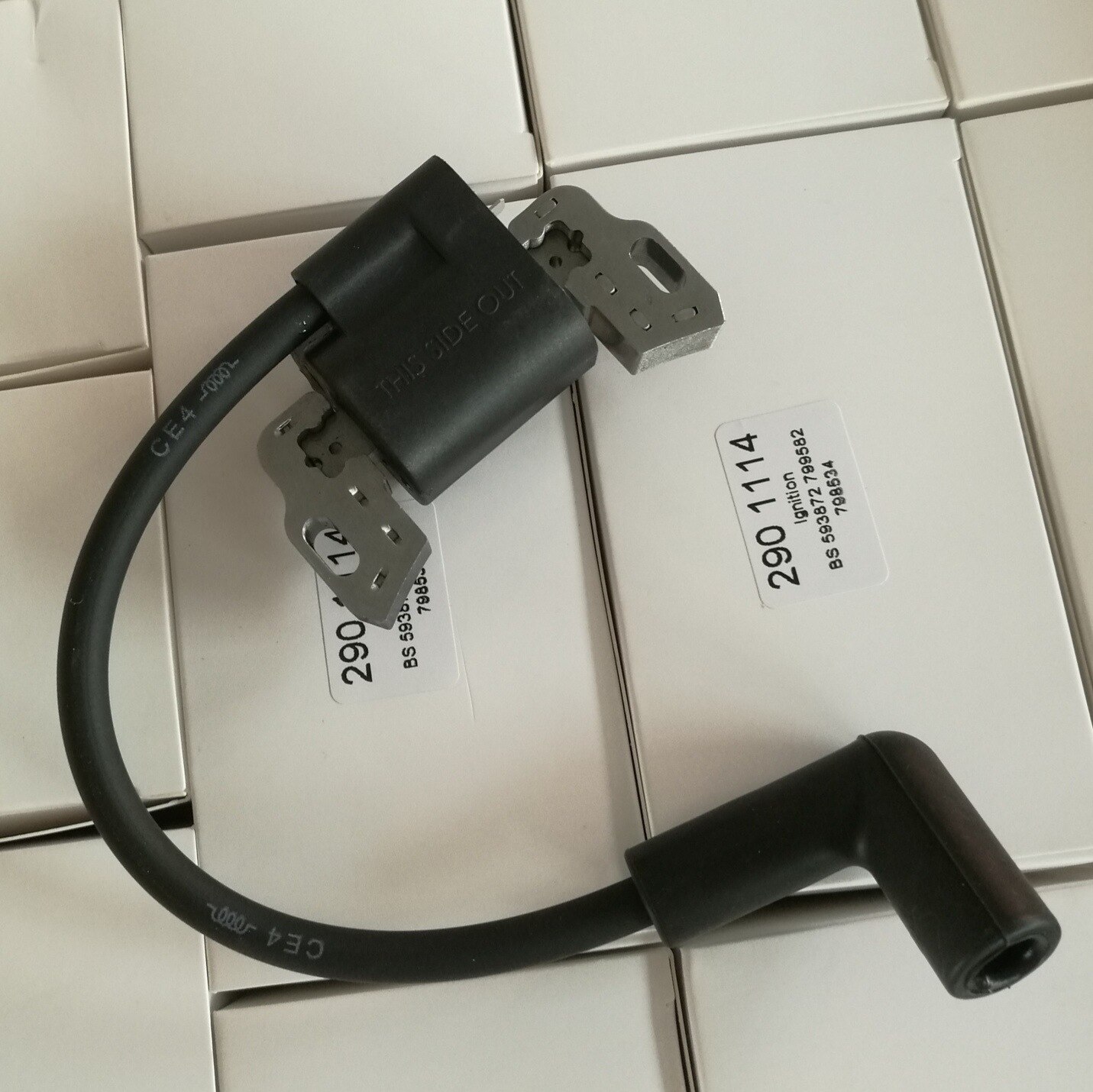 Ignition coil Ignition coil Briggs &amp; Stratton 593872 799582 798534 Magneto Armature Ignition Coil